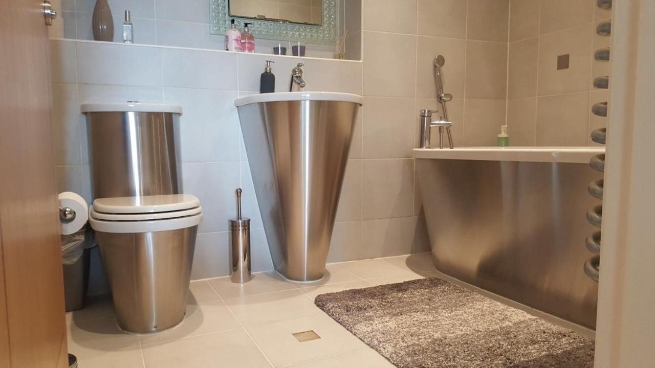 Sky Night Serviced Apartments Cardiff Eksteriør billede