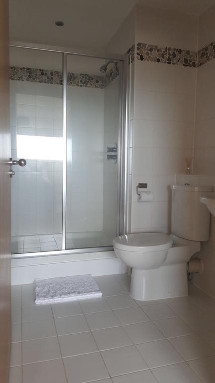 Sky Night Serviced Apartments Cardiff Eksteriør billede